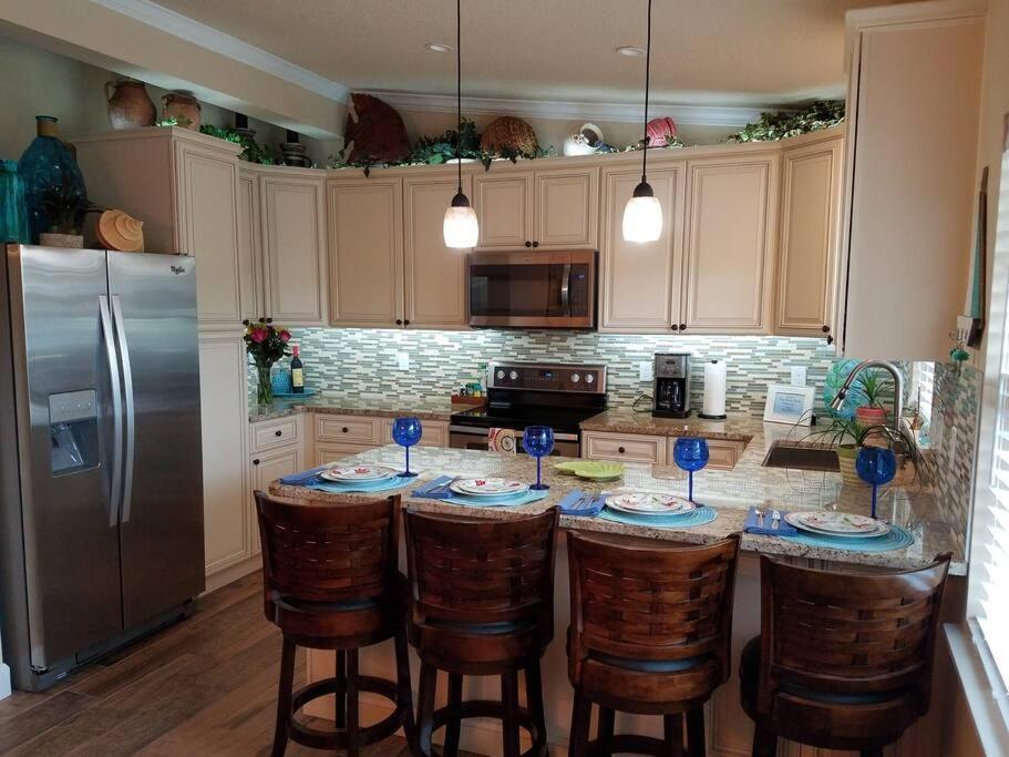 Bahamian Cottage - Heated Pool Walk To The Beach 코코아비치 외부 사진