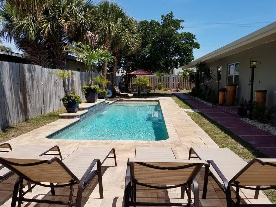 Bahamian Cottage - Heated Pool Walk To The Beach 코코아비치 외부 사진